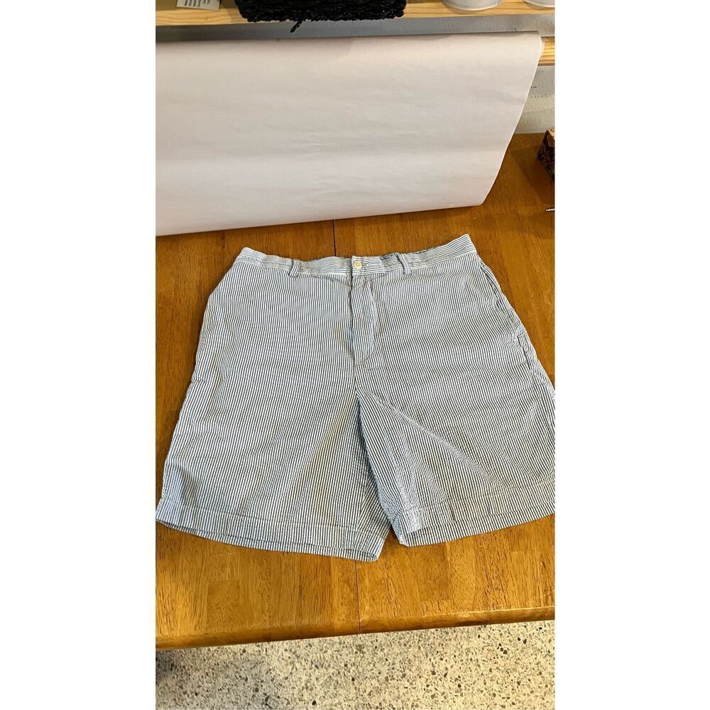 Vineyard & Vines White Blue Pin Stripe Bermuda Golf Shorts Unisex SZ 34